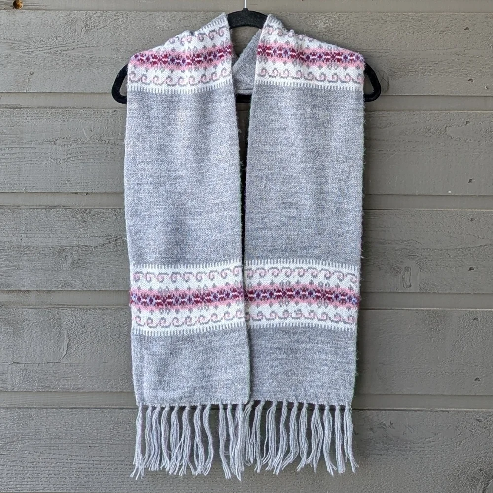 100% Wool Gray and Pink Patterned Scarf with Fringe